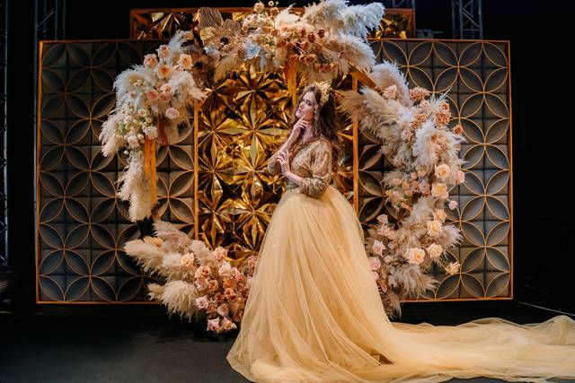 Modern boho bride