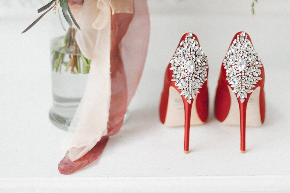 Heels and bouquet