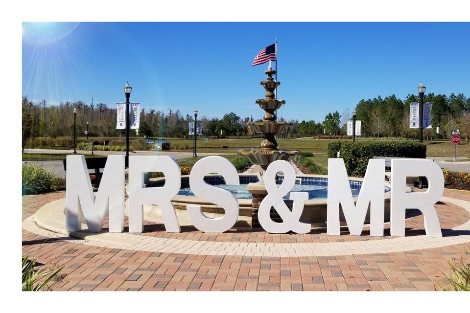 Mr & Mrs 3D Giant Letters