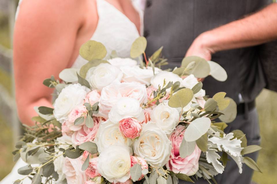 Soft bridal bouquet