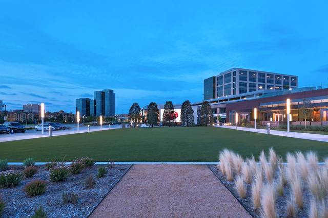 10,000 square foot event lawn