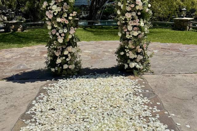 Full floral arch
