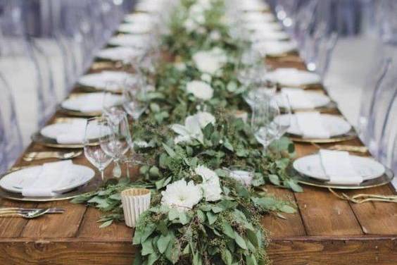 Eucalyptus Garland Centerpiece