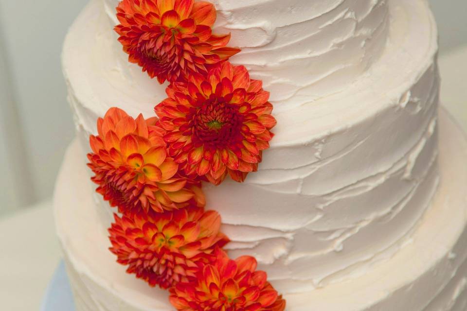 Modern dahlia wedding cake