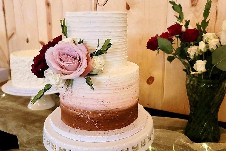 Small burgundy ombre cake
