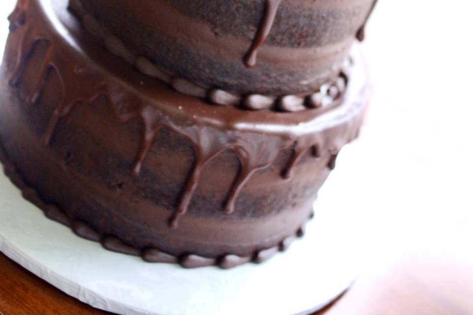 Chocolate cake w choc drip