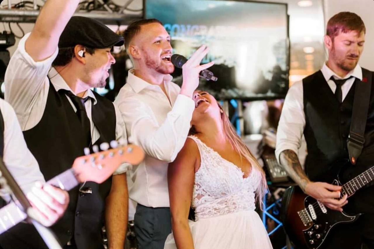 Anderson Entertainment Management - Wedding Bands - Pitman, NJ - WeddingWire