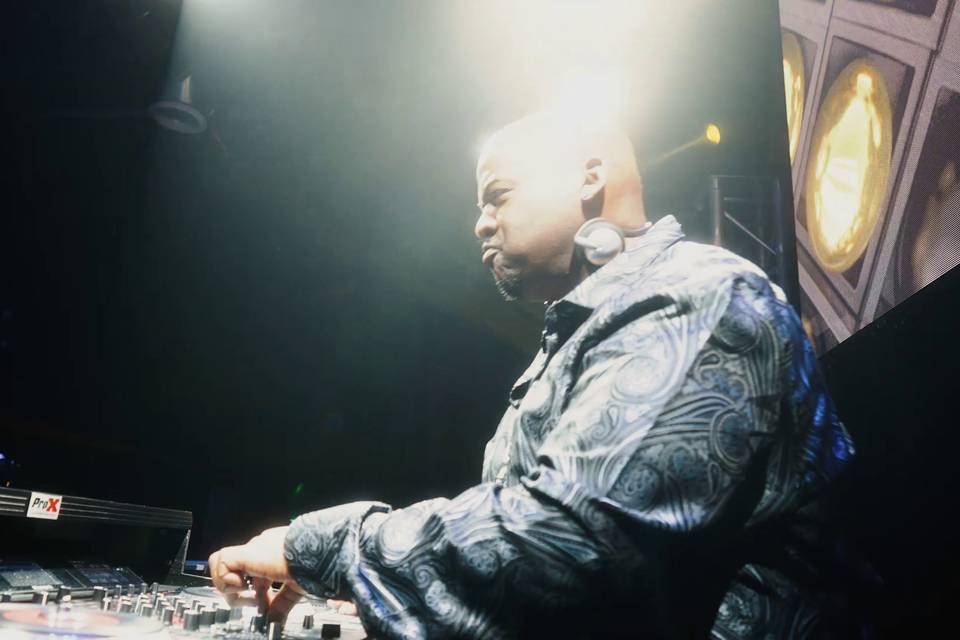 DJ BAM