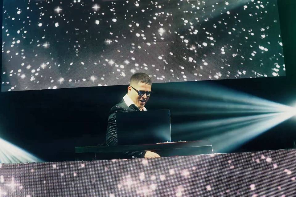DJ FEVER