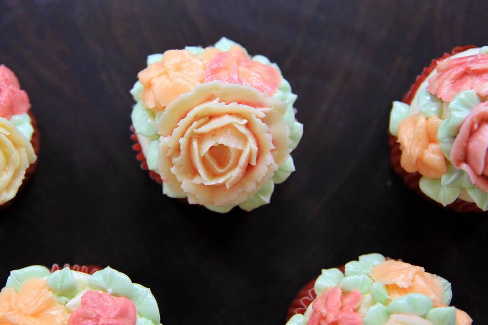 Mini Rosette Cupcakes