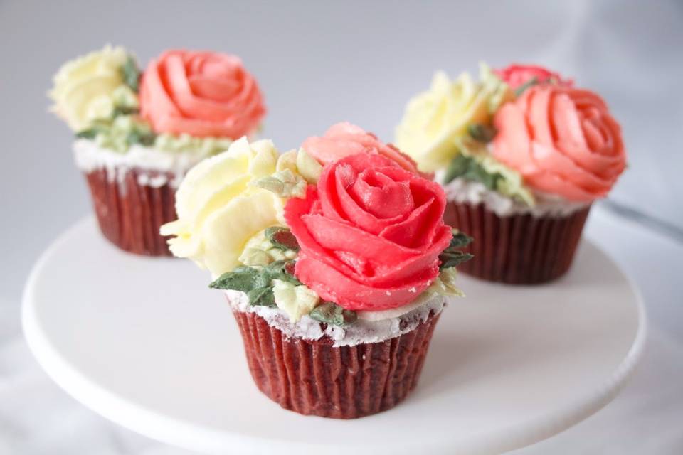 Cluster Rosette Cupcake