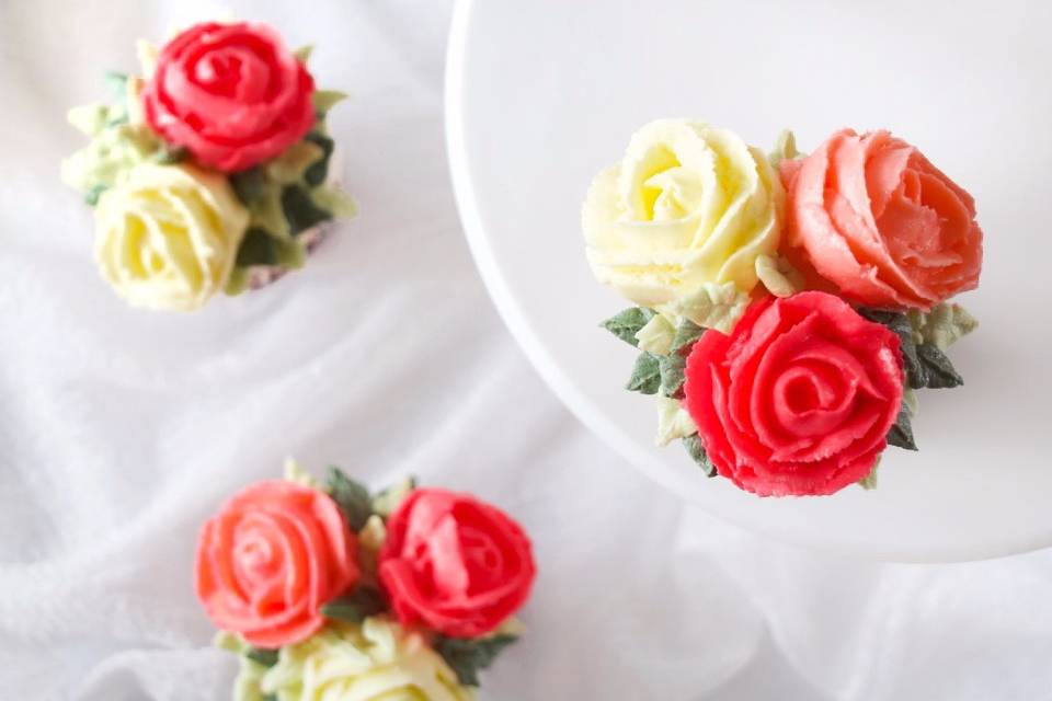 Cluster Rosette Cupcake