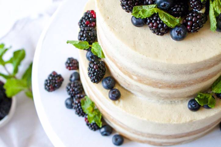 Semi-naked Cake with Fruit