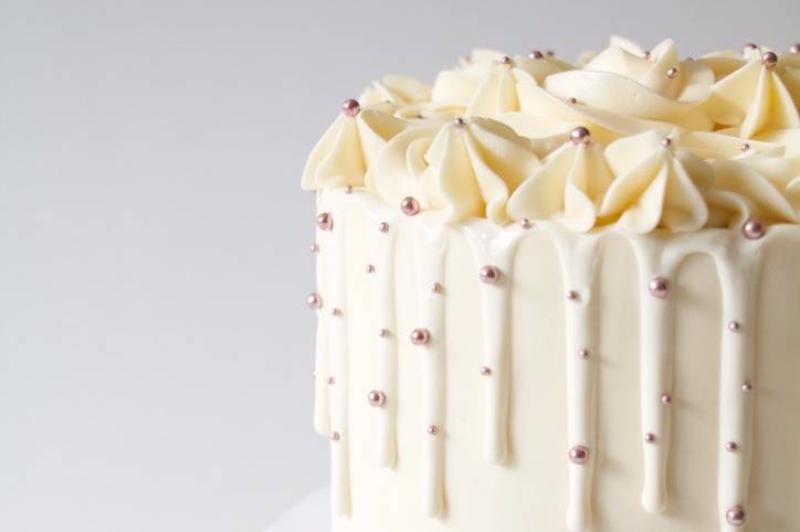 Drip Cake with Rosettes