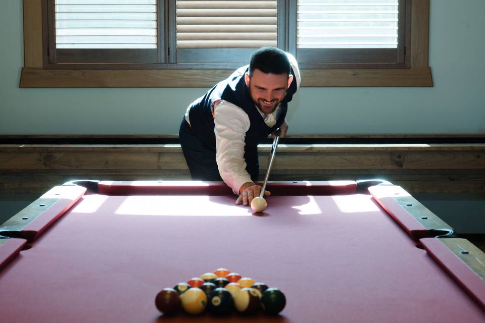 Pool Groom