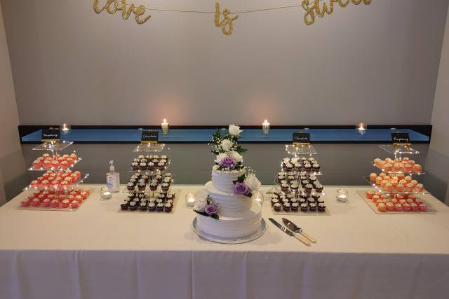 Mini cupcakes with Cake