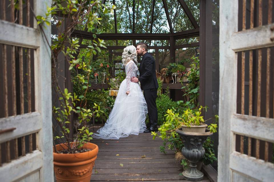 Smooching in the greenhouse