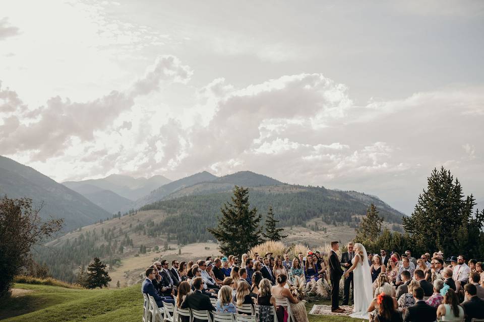 Weddings on the Bluff