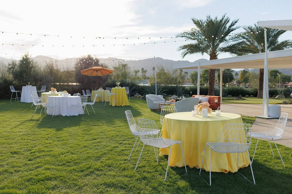 Sunny reception tables