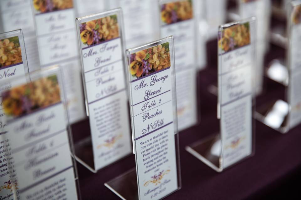 Placecards & photobooth favors