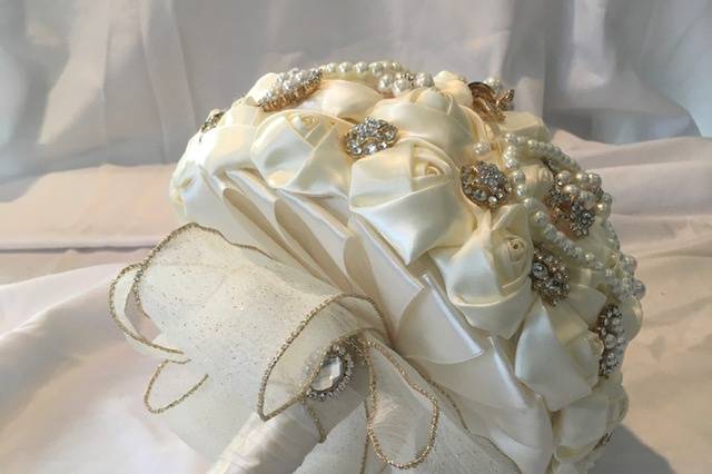 Our custom brooch bouquets
