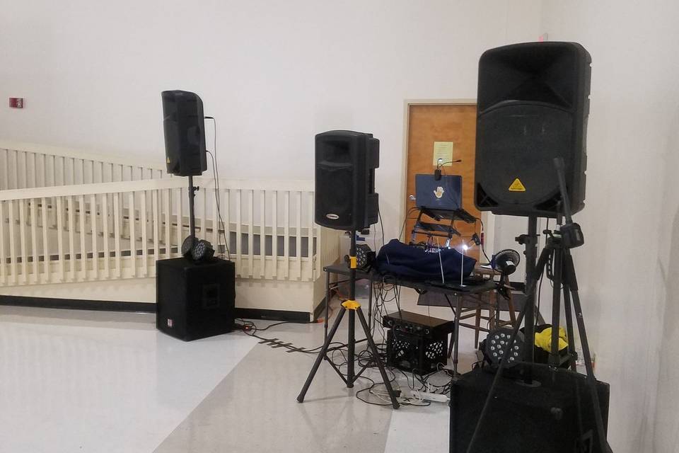 Dj YELLA entertainment