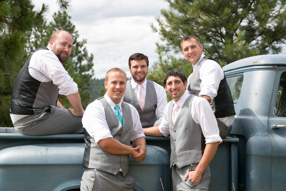 Groomsmen at Bliss Hill in Spokane