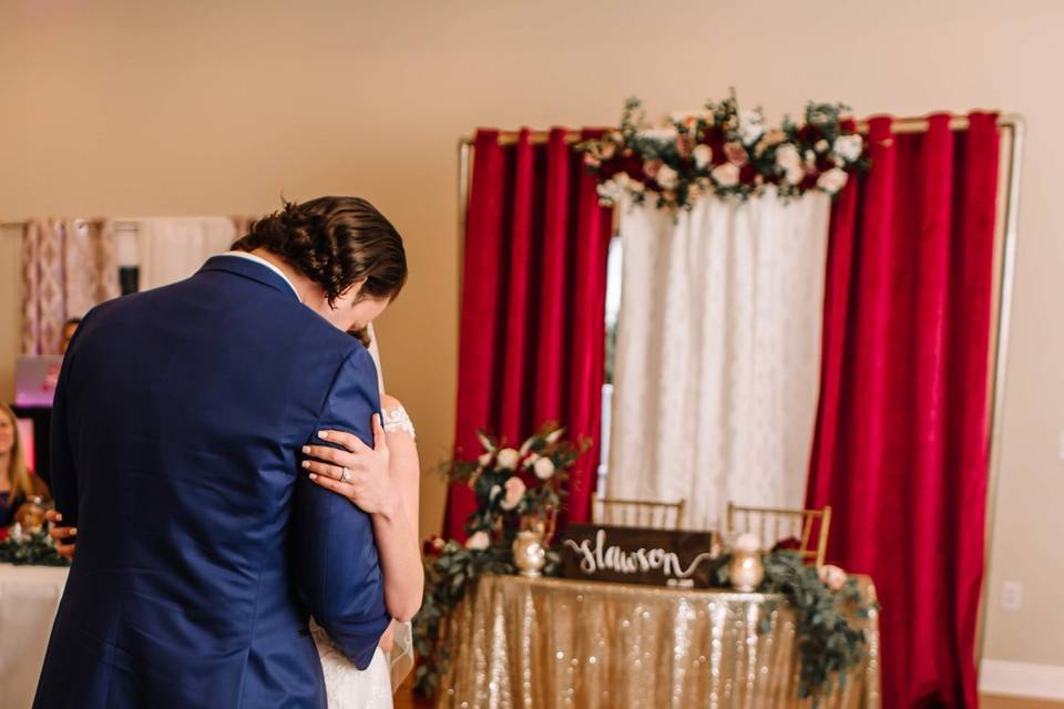 First dance near the sweetheart table