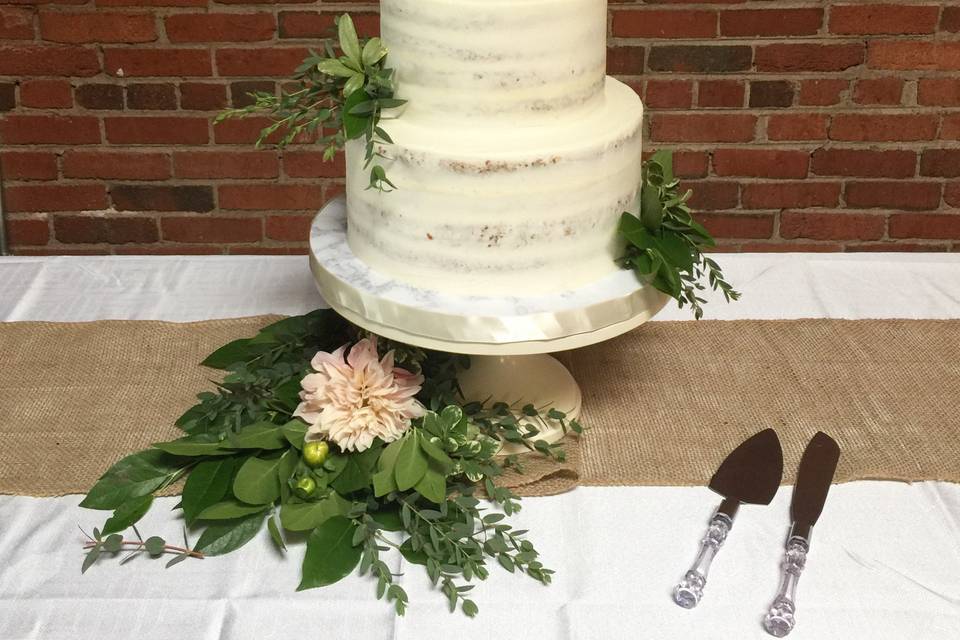 Semi naked wedding cake