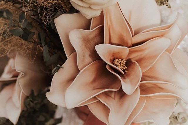 The Pretty Paper Petal - Flowers - Peninsula, OH - WeddingWire