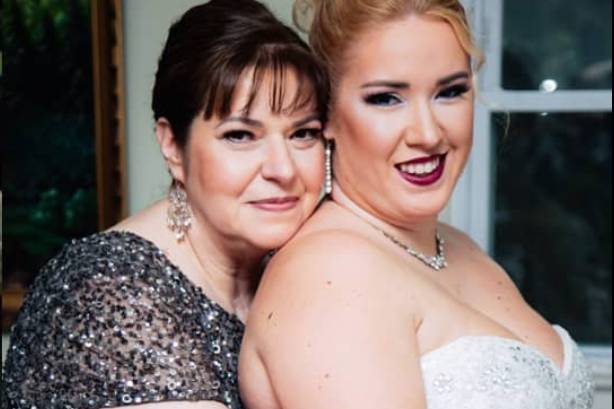 Stunning shot of bride and mom