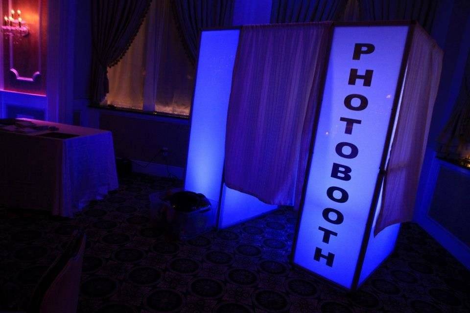 Planet DJ's Entertainment, Video, Photography & Photo Booths