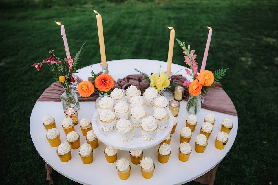 Cupcake table