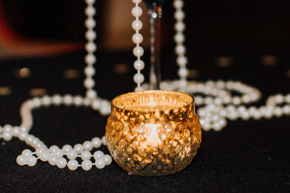 Cocktail table centerpiece