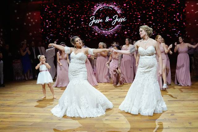 Entrance dance