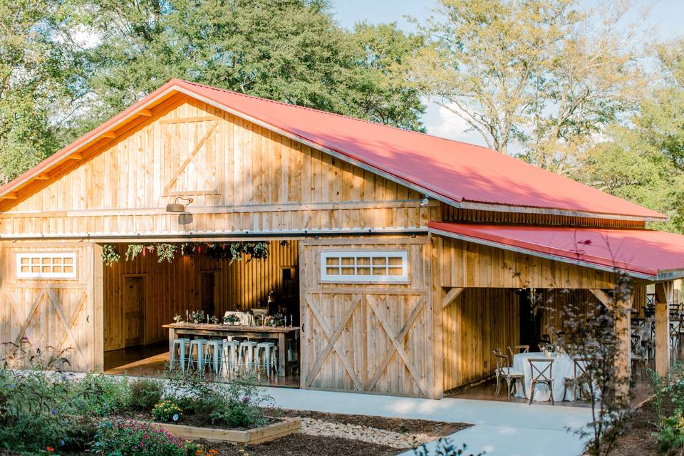 Riverain barn exterior