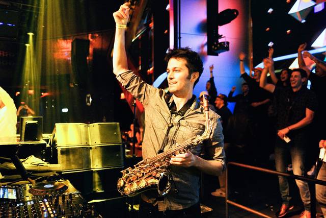 Tim Lacatena (DJ + Sax)