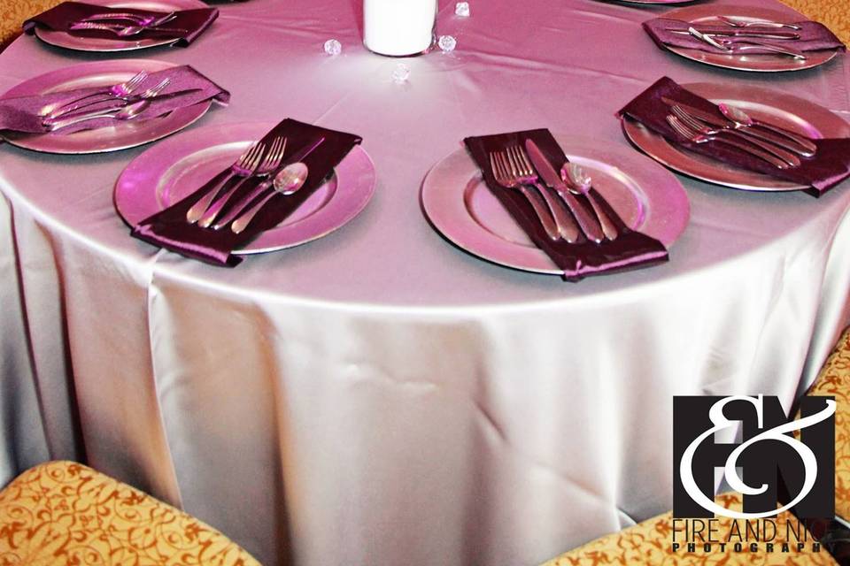 Table setting and decor