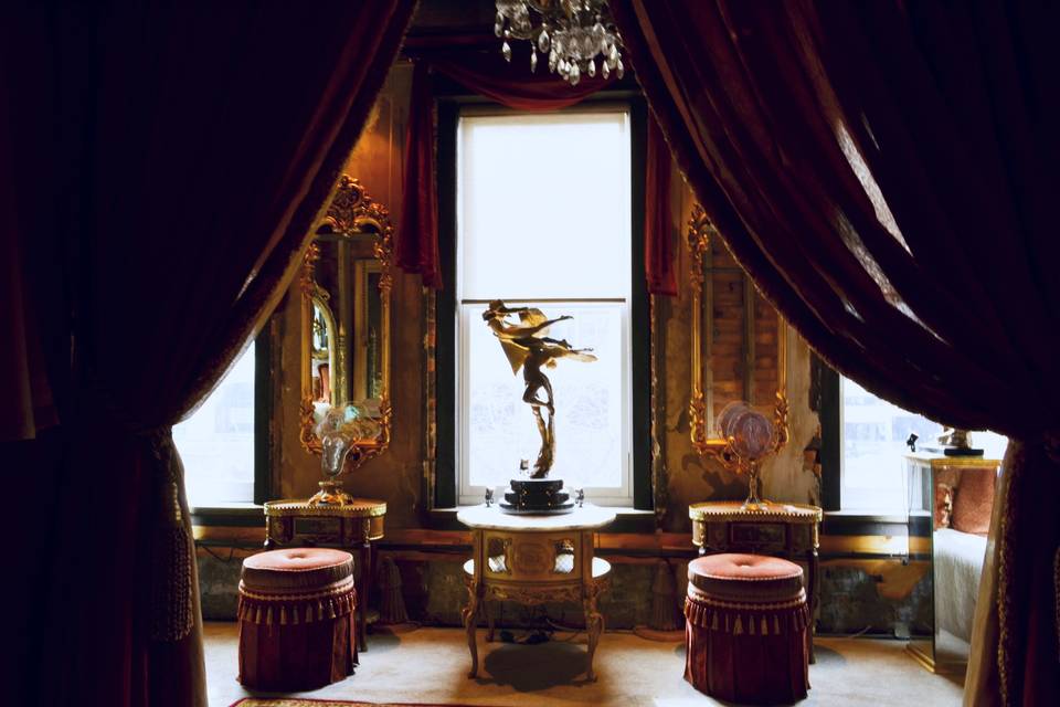 Breathtaking Bridal Suite