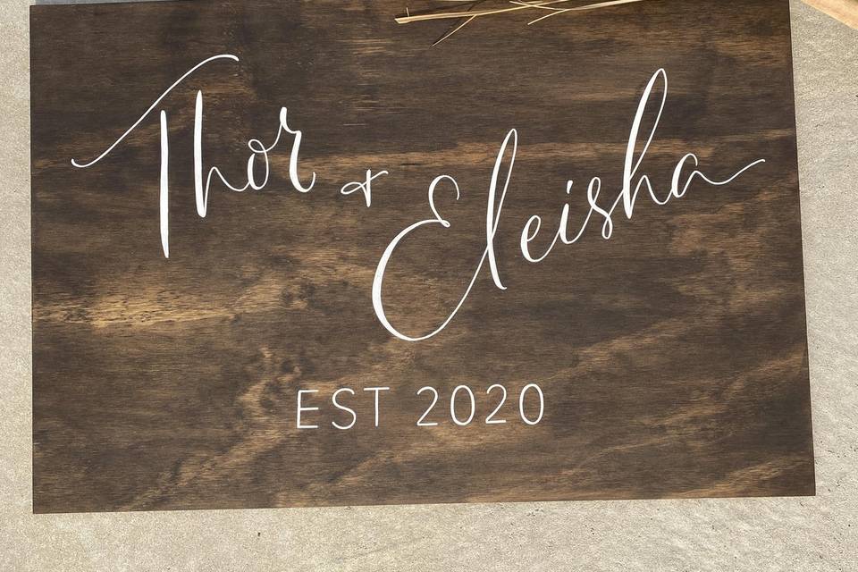 Modern Rustic Welcome Sign