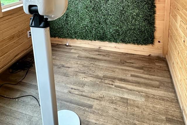 Digital Photo Booth + Boxwood