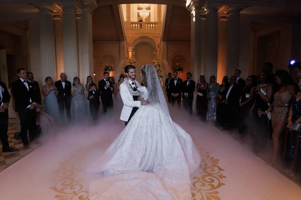 First dance for LV