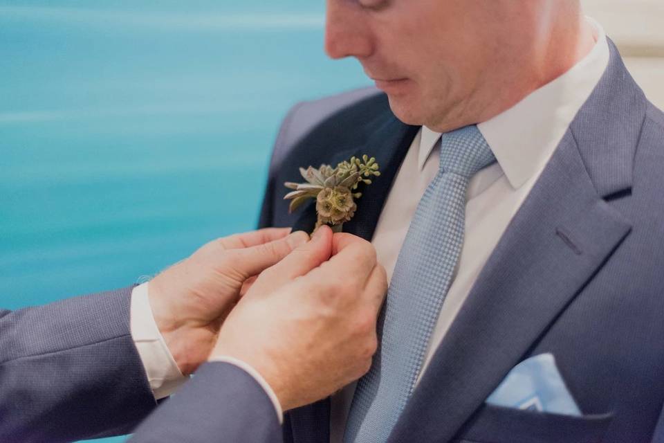 Fixing the boutonniere