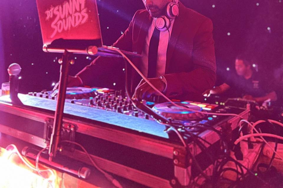 DJ Sunny Sounds
