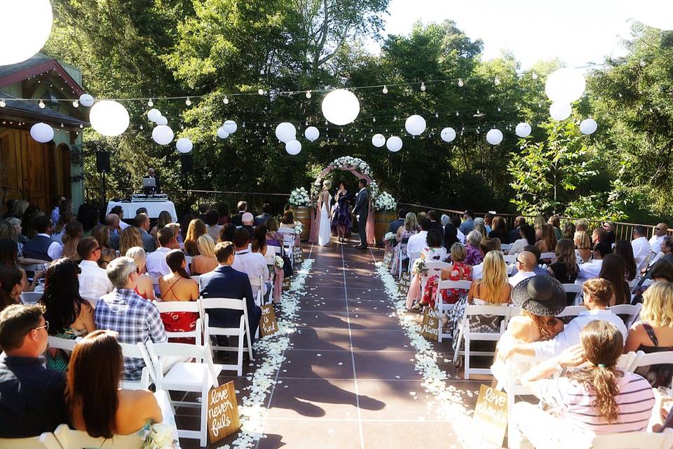 Santa Cruz Officiant