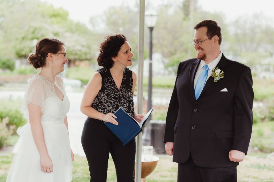 Santa Cruz Officiant