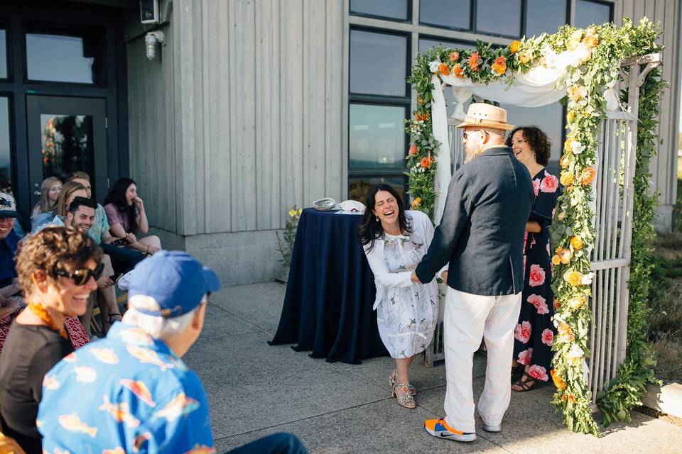 Santa Cruz Officiant