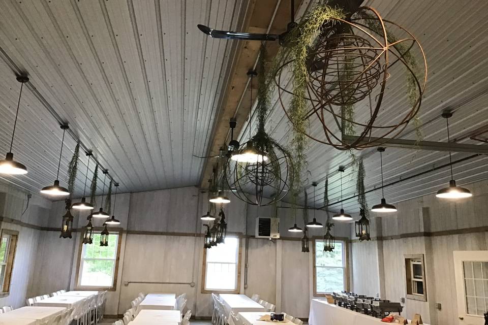 Barn holds up to 180 people