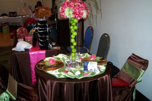 Apple & floral centerpiece