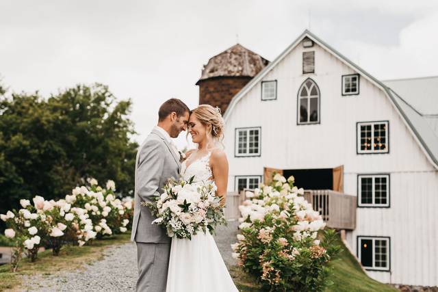 Bloom Lake Barn